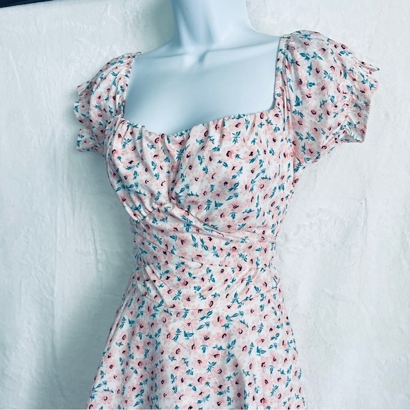 Floral Shorts Romper Sweetheart Milkmaid - Picture 5 of 11